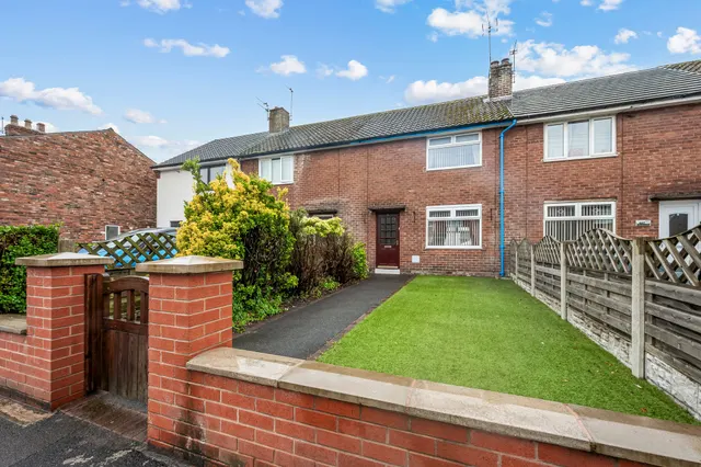 Ormskirk Road, Rainford, St. Helens, St. Helens, WA11 8DQ, photo 1