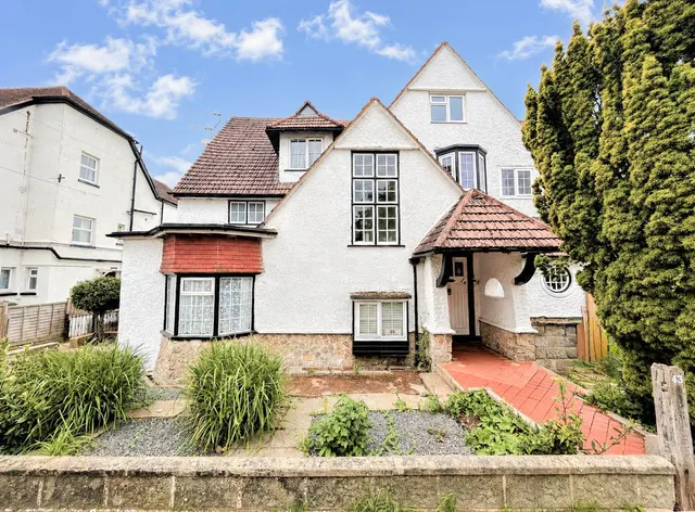 43 Collington Avenue, Bexhill-On-Sea, East Sussex, TN39 3PX, photo 1