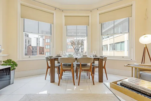Kensington Court London, W8, photo 2