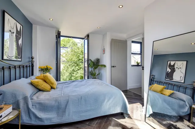 Shepherds Bush, Hammersmith & Fulham, W12, photo 3