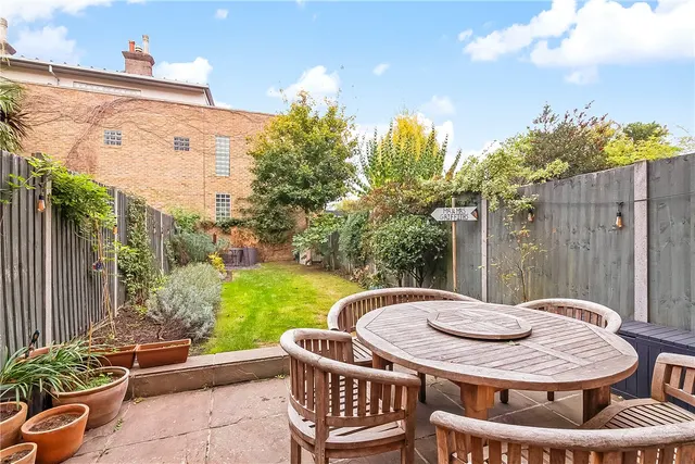 Trinity Road, London, SW17, photo 2