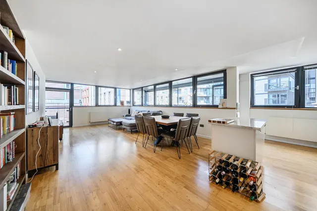 Newhams Row, SE1, photo 1