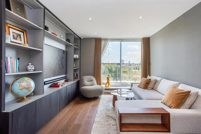 2 bedroom flat, Victoria Wharf, Bethnal Green