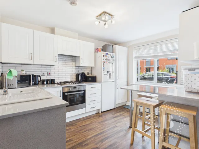 Birchfield Way, Lawley, TF3, photo 3