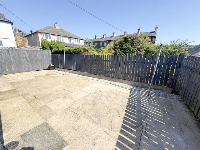 Photo 2 — Anderton Street, Cross Hills, BD20 7ED