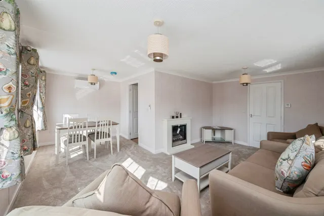 Mill Road, Great Yarmouth, photo 1