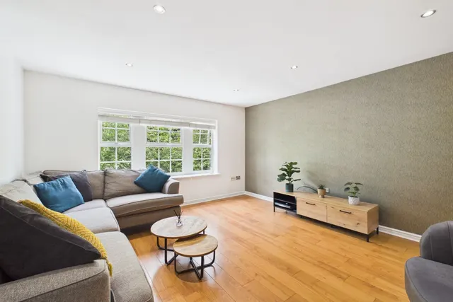 Princess Drive, York, YO26, photo 2