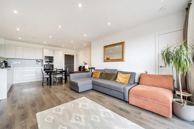 Tom Lake Way, Watford, WD19, photo 2