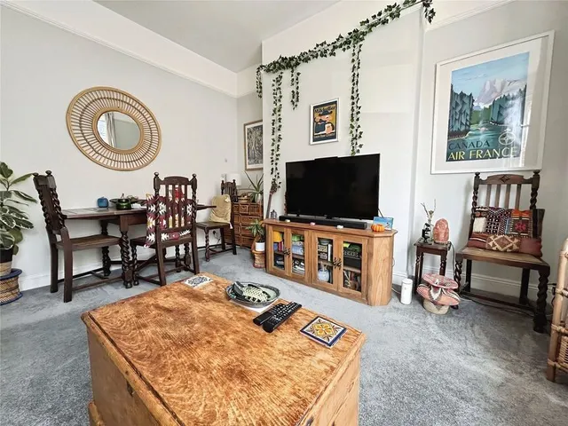 Photo 3 — Guildford Road, Tunbridge Wells, Kent, TN1
