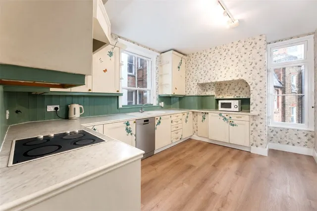 Lower Richmond Road, London, SW15, photo 3
