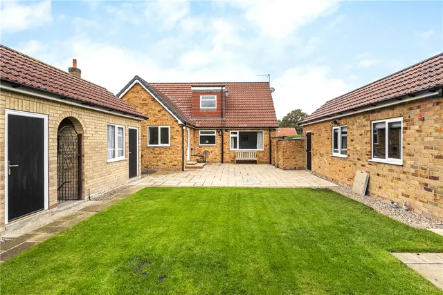 Town Street, Hayton, YO42, photo 3