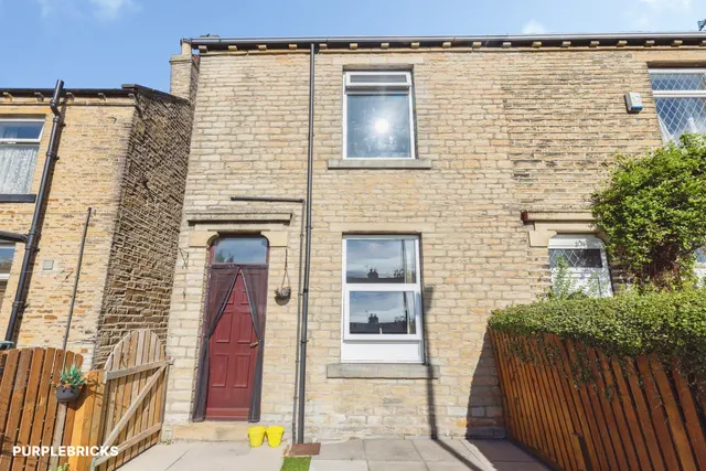 Moorcroft Drive, Bradford, BD4, photo 1