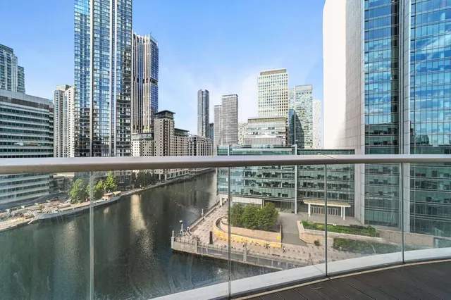 1 Park Drive, Canary Wharf, London, E14 9GG, photo 1