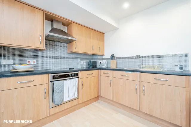 Albert Road, Plymouth, PL2, photo 2