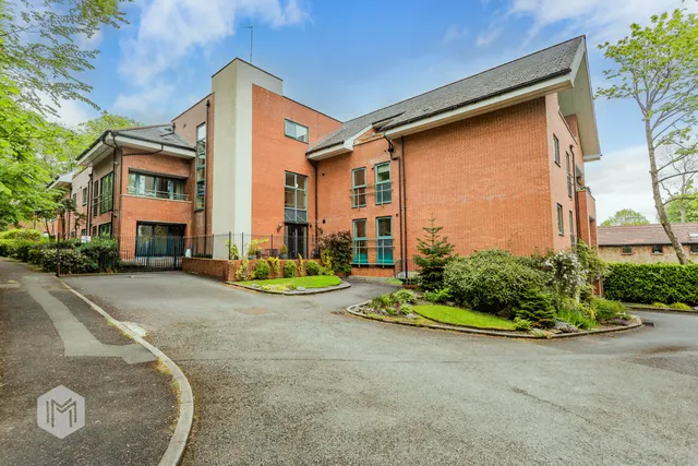 Palmerstones Court, Bolton, BL1 5GT, photo 1
