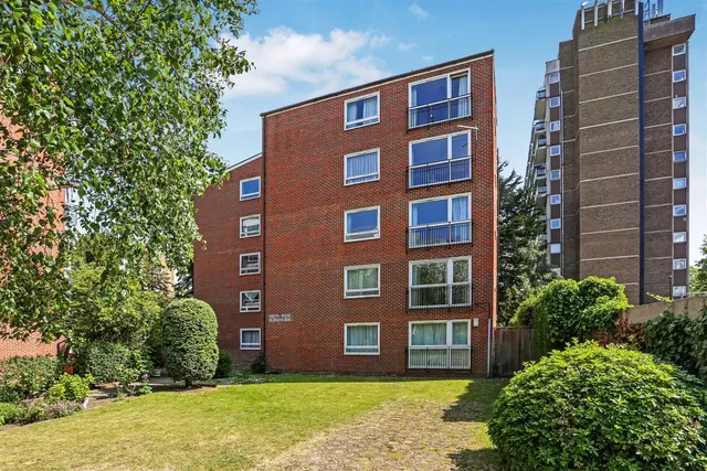 Photo 3 — Brighton Road, Sutton, SM2 5JQ