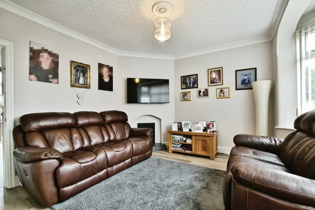 Neville Street, Stockport, SK7, photo 2