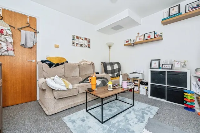 Sandpiper Close, Greenhithe, DA9, photo 3