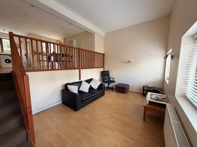 Wood Road, Pontypridd, CF37, photo 2