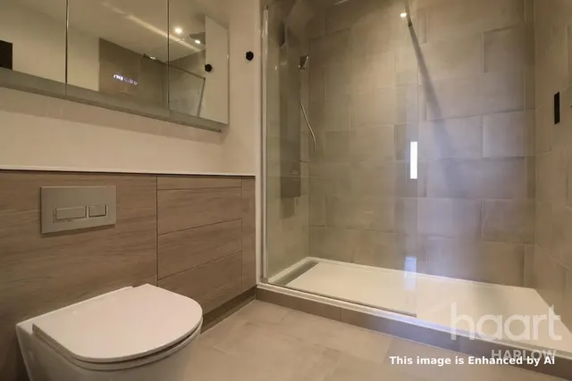 Godfrey House, CM20, photo 2