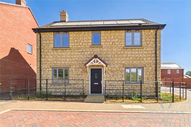 Sutton Drive, Kettering, NN16, photo 1