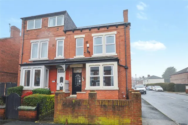 Cross Flatts Grove, Leeds, LS11, photo 1