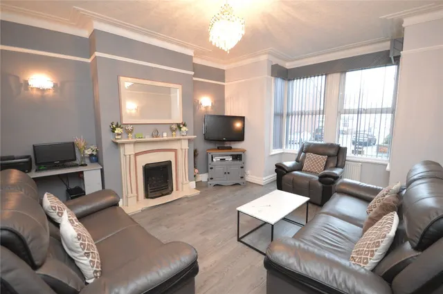 Cross Flatts Grove, Leeds, LS11, photo 2