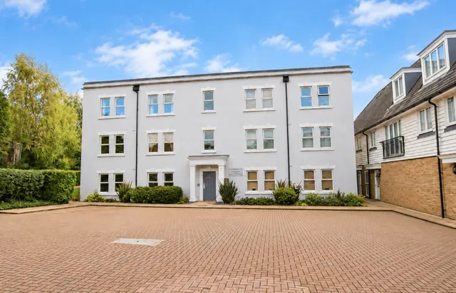 Millpond Place, Carshalton, photo 1