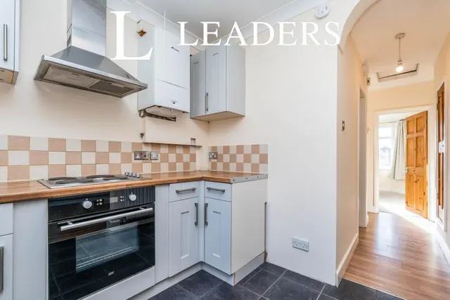 Wycliffe Road, Southampton, SO18, photo 3