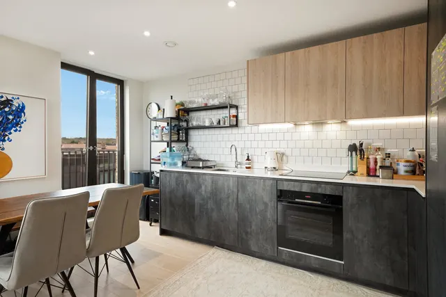 Photo 2 — Bartram House, Maurice Brown Avenue, NW7 1SN