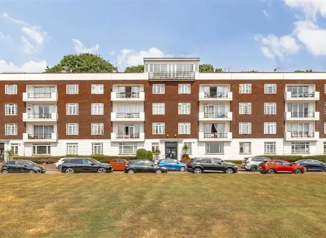 Dollis Hill Lane, Dollis Hill, NW2, photo 1