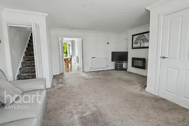 Avondale Road, Rayleigh, SS6, photo 3