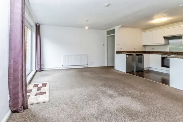 Croydon Road, Caterham, Surrey, CR3, photo 1