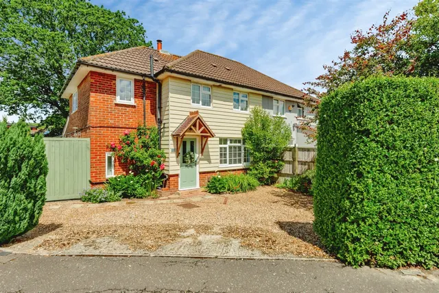 West Way, Crawley, RH10, photo 1
