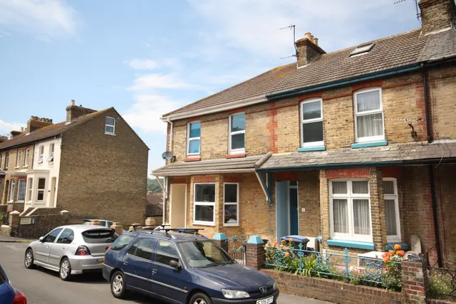 Longfield Road, Dover, photo 1