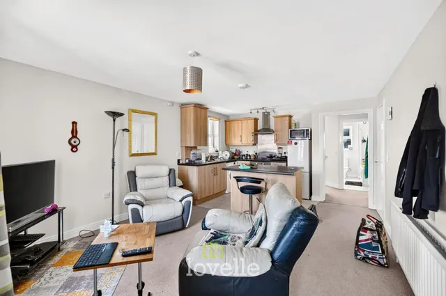Lancaster Drive, South Killingholme, DN40, photo 2