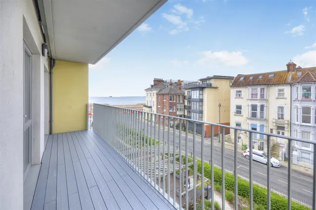 South Parade, Southsea, PO4, photo 1