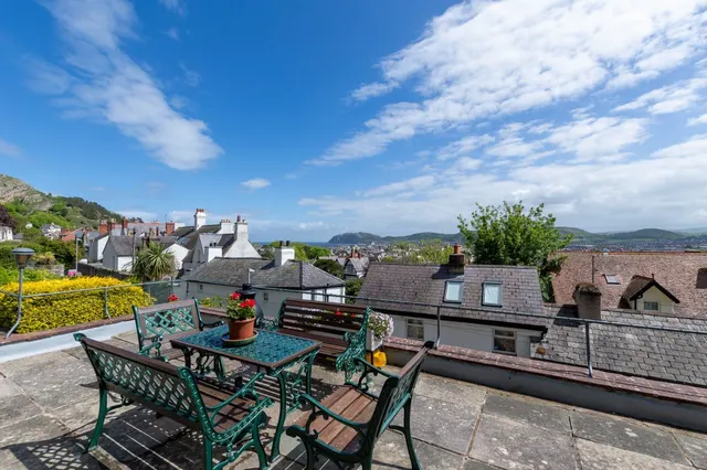 Cwlach Street, Llandudno, LL30, photo 2