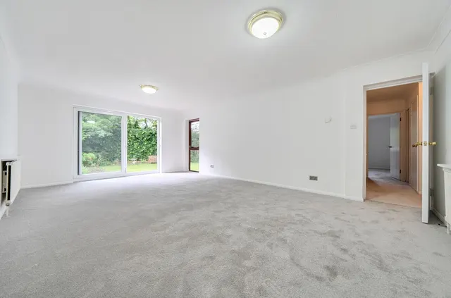 Photo 3 — Gordon Avenue, Stanmore, HA7