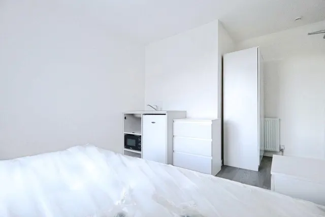 Langsett Grove, S6, photo 1