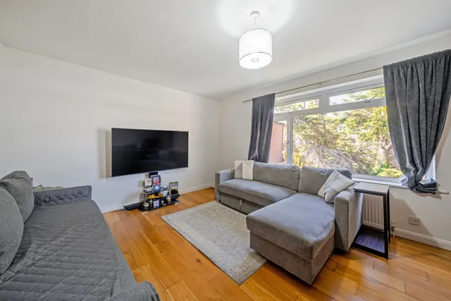 Grand Drive, Raynes Park, London, SW20, photo 1