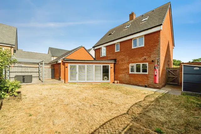 Sierra Drive, Berryfields, HP18, photo 2