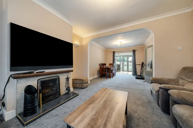 Thornhill Avenue, SE18, photo 2
