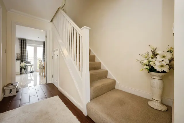 Stadium Approach, Aylesbury, HP21, photo 2