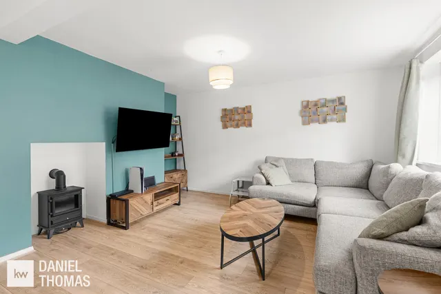 Amesbury, Waltham Abbey, EN9, photo 2