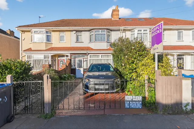 Bond Road, Mitcham, photo 1