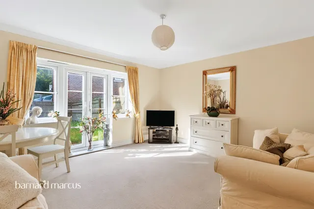 Photo 3 — Broome Cottages, Dorking