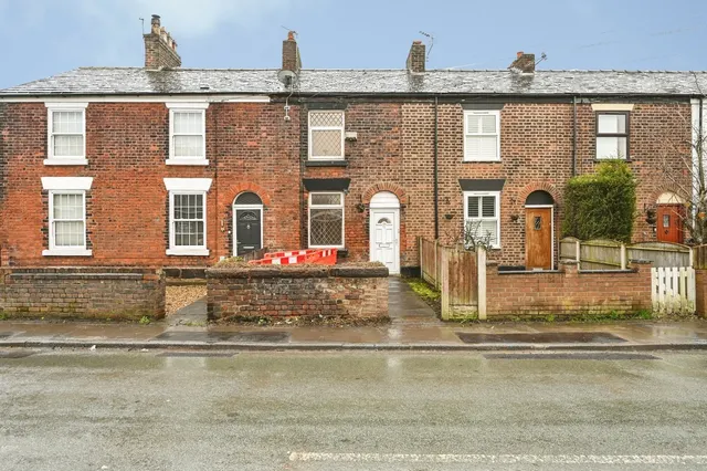 Clay Lane, Burtonwood, Warrington, Cheshire, WA5, photo 1