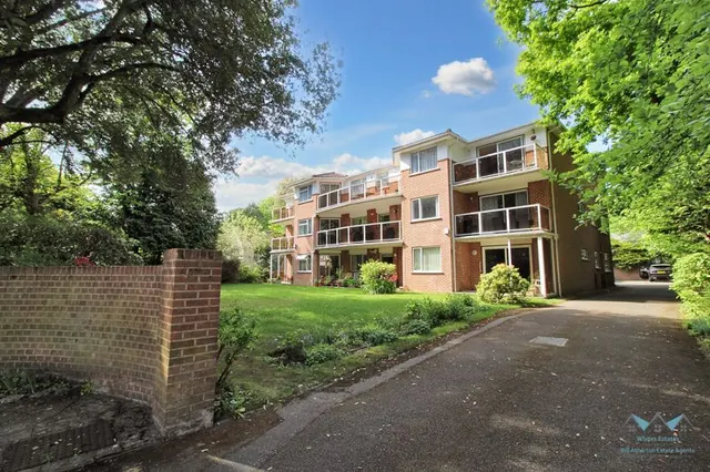 Grove Road, Bournemouth, BH1, photo 1