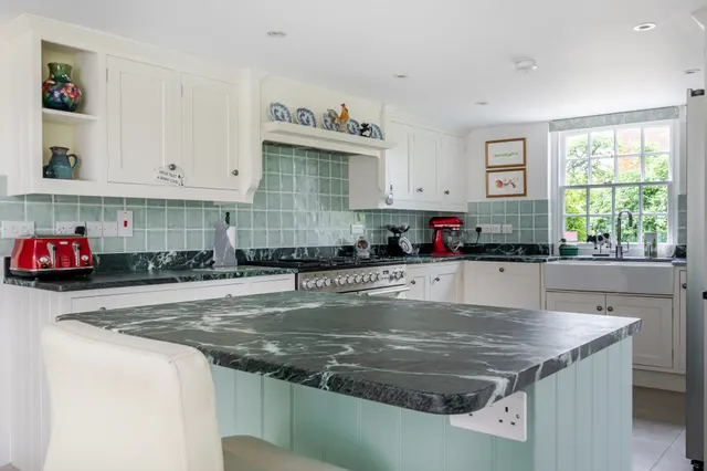 Longstreet, Pewsey, SN9, photo 3